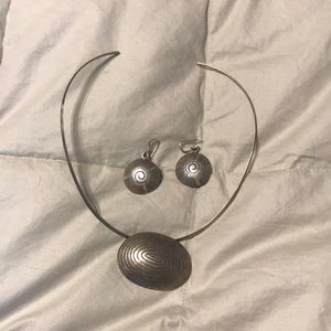 Women’s Necklace collar, pendent Silver tone